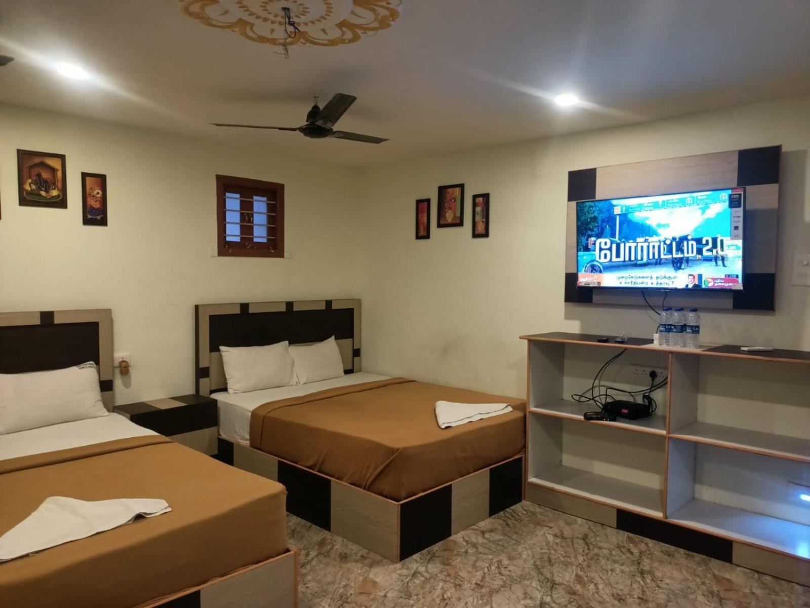 Srirathna Temple View Inn 탄자부르 외부 사진